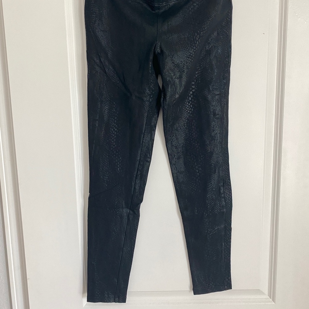 Express snakeskin stretch leggings